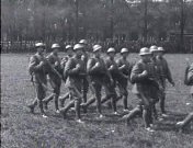 Bestand:Vaandeluitreiking aan regimenten genietroepen (1927)2.jpg