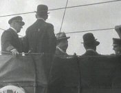 Bestand:Bezoek ministers aan de kruiser Java (1925).jpg