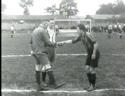 Bestand:Voetbalwedstrijd VVV - Philips (1925).jpg