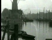 Bestand:Een af te breken molen (1925).jpg