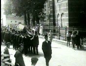 Bestand:Begrafenis van Nanne Sluis (1924).jpg