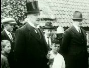 Bestand:Kroonprins Wilhelm op de landbouwtentoonstelling (1923).jpg