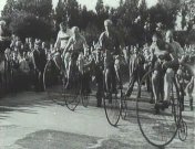 Bestand:25 jaar verkeer in amsterdam fietsers.jpg