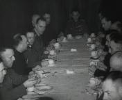 Bestand:De leider bezoekt het vrijwillig legioen (1942)2.jpg
