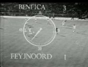 Bestand:Voetbalwedstrijd Benfica Feyenoord.jpg