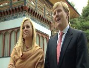 Bestand:Willem-Alexander en Maxima in Bhutan (2007)2.jpg