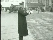 Bestand:Amsterdamse verkeersagent (1923).jpg