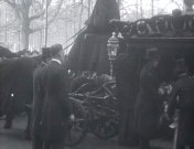 Bestand:Begrafenis van de paradijsdichter (1922).jpg