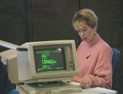 Bestand:Vrouw en computer.jpg