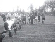 Bestand:Atletiekwedstrijden van de padvinders (1922).jpg