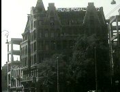 Bestand:Hotel Palais Royal wordt afgebroken (1925).jpg