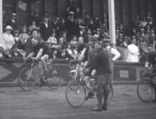 Bestand:Internationale wielerwedstrijden (1922).jpg