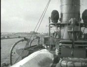 Bestand:Vertrek kruiser Java naar Nederlands Indie (1925).jpg