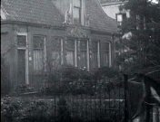 Bestand:Opname van een te verrollen huis (1926).jpg
