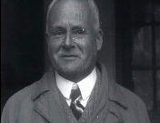 Bestand:Portretopname van minister Kan (1926).jpg